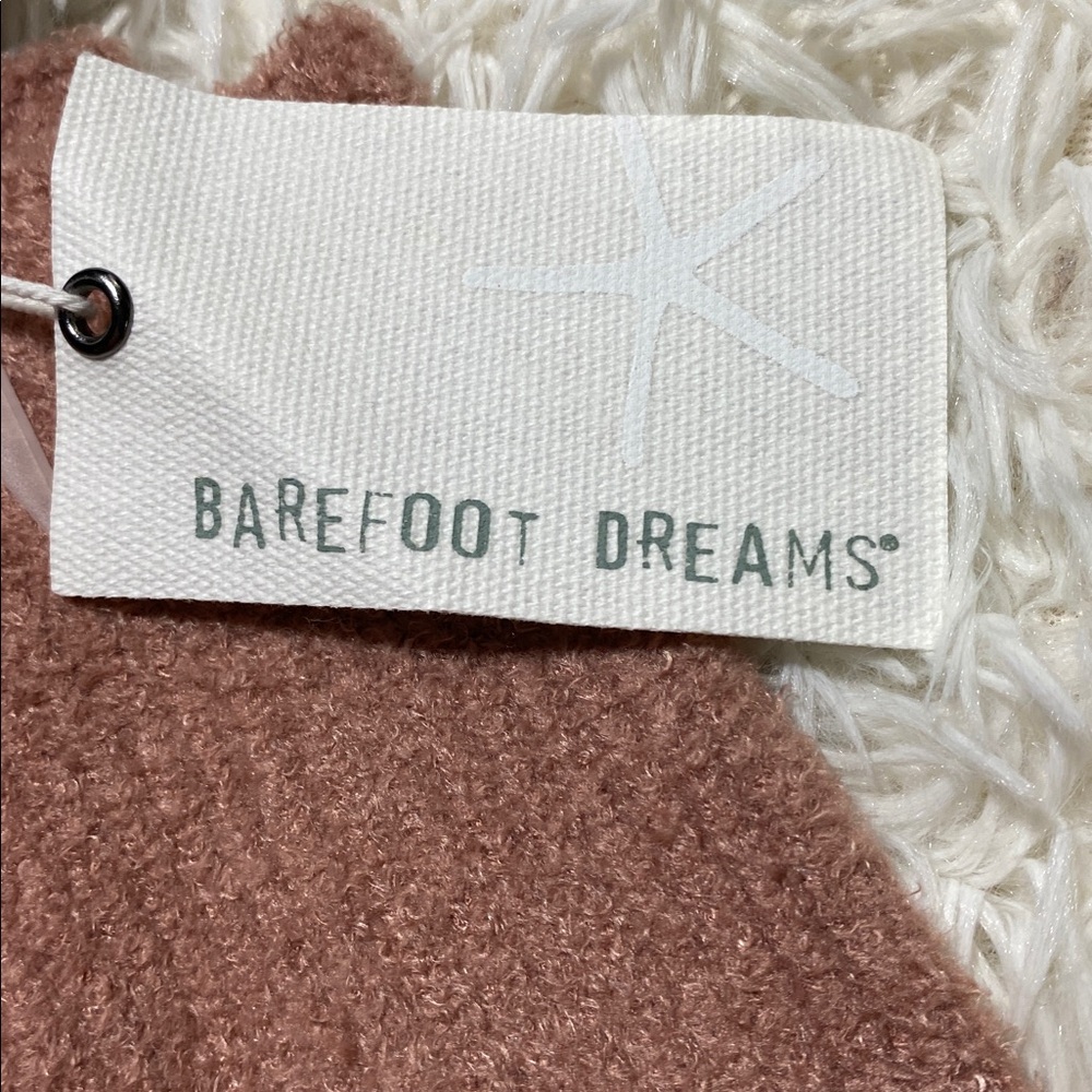 Barefoot Dreams Cozy Chic Fingerless Gloves Terra Pink L /XL NWT - Picture 3 of 7